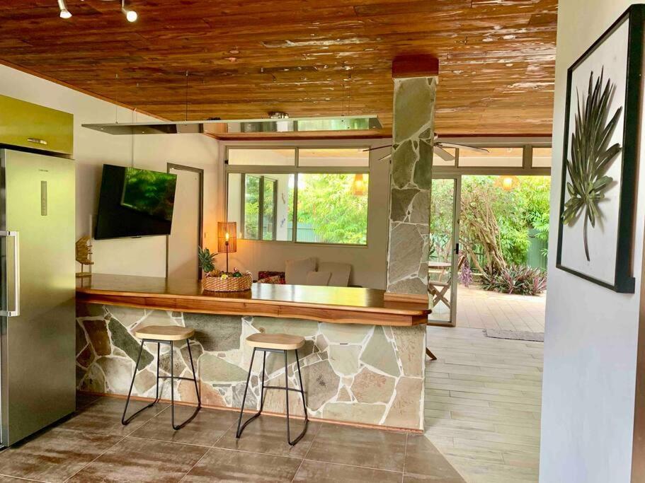 Villa Hoama Lodge Moorea Teavaro Eksteriør billede
